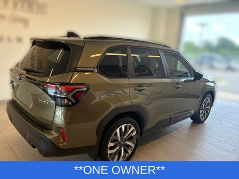 Used 2025 Subaru Forester Touring AWD/4WD image 2