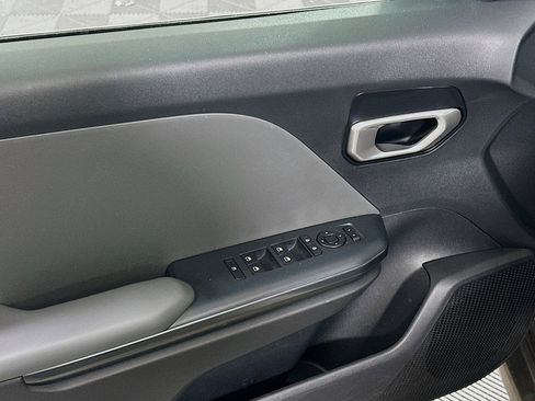 Used 2025 Kia K4 LXS image 15