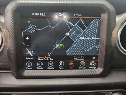 Used 2022 Jeep Wrangler Unlimited Sahara w/ Dual Top Group image 17