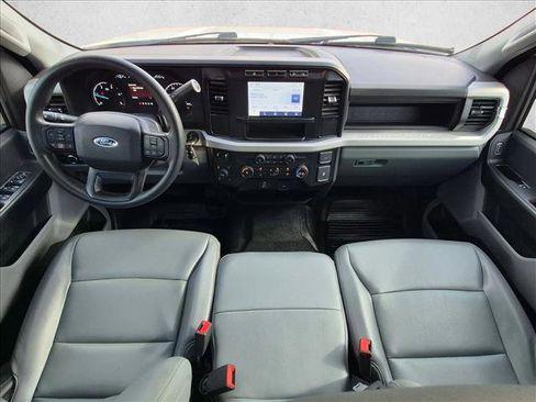 Used 2023 Ford F250 XL w/ FX4 Off-Road Package AWD/4WD image 13