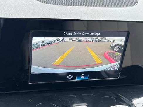 Used 2020 Mercedes-Benz GLB 250 4MATIC image 18