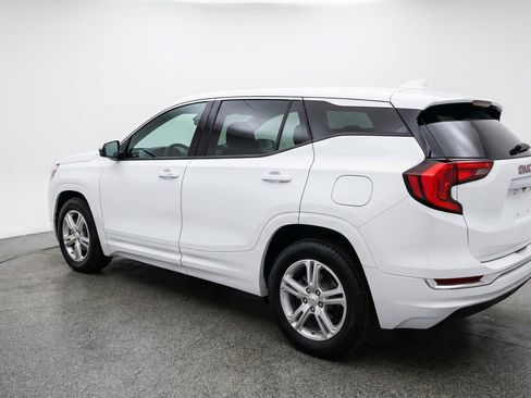 Used 2024 GMC Terrain SLE image 6