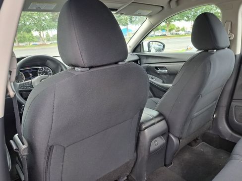 Used 2024 Nissan Sentra SV FWD image 21