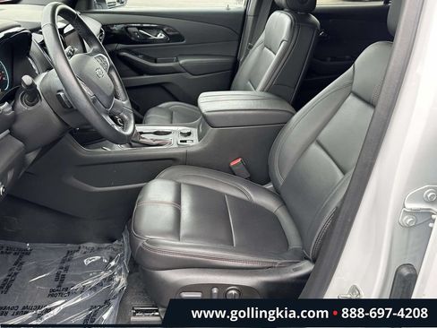 Used 2023 Chevrolet Traverse RS w/ LPO, Floor Liner Package FWD image 17
