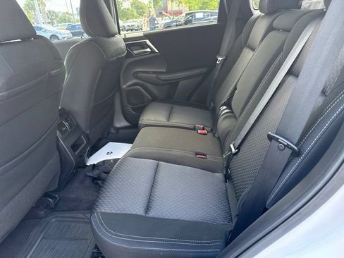 Used 2024 Mitsubishi Outlander ES FWD image 5