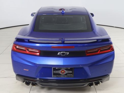 Used 2018 Chevrolet Camaro SS RWD image 61