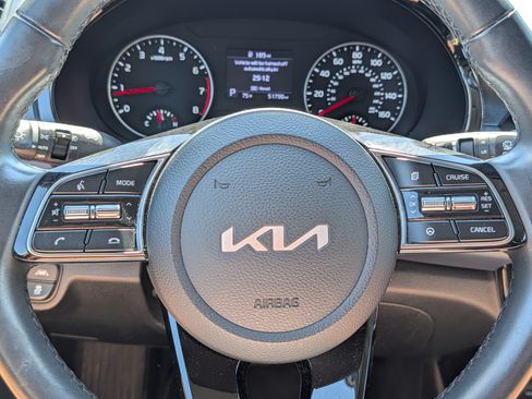 Used 2023 Kia Seltos S w/ Navigation Package AWD/4WD image 25