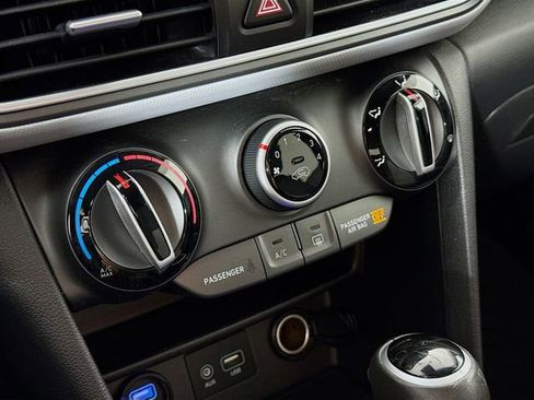 Used 2020 Hyundai Kona SEL image 17