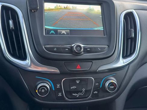 Used 2018 Chevrolet Equinox LT image 13