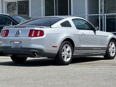 Used 2012 Ford Mustang Coupe RWD image 3