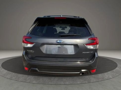 Used 2021 Subaru Forester Premium AWD/4WD image 3