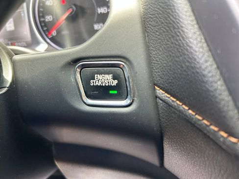 Used 2017 GMC Acadia SLT AWD/4WD image 29