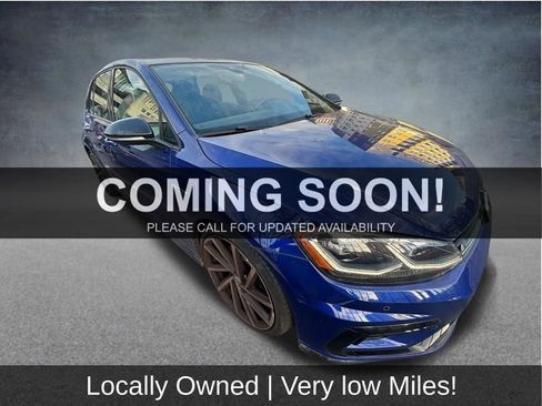 Used 2018 Volkswagen Golf R 4-Door image 1