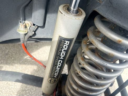 Used 2017 Jeep Wrangler Unlimited Sport w/ Connectivity Group image 32