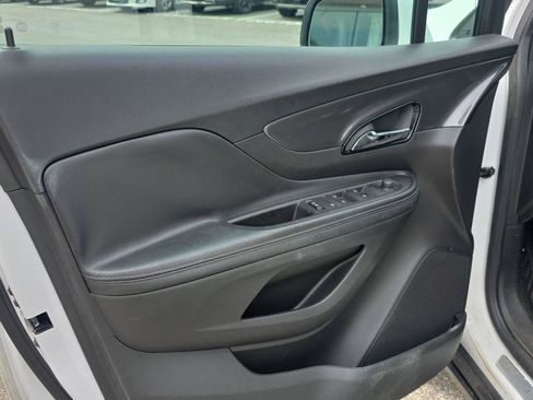 Used 2019 Buick Encore Sport Touring w/ Safety Package AWD/4WD image 17