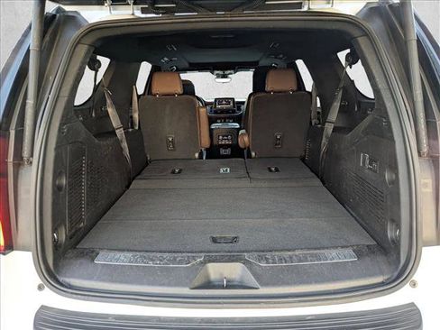 Used 2021 Chevrolet Suburban High Country w/ Premium Package image 6