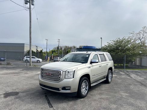 Used 2015 GMC Yukon SLT w/ Open Road Package AWD/4WD image 1