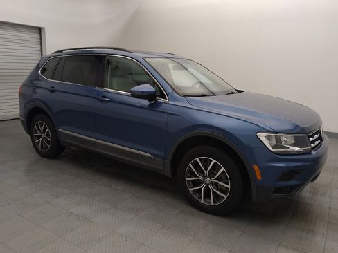 Used 2020 Volkswagen Tiguan SE image 11