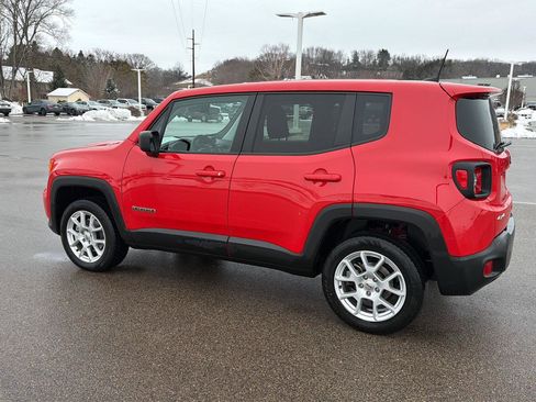Used 2023 Jeep Renegade Latitude image 4
