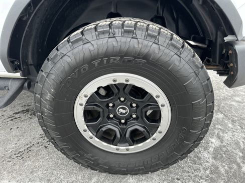 Used 2023 Ford Bronco Big Bend w/ Sasquatch Package image 11