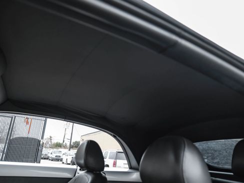 Used 2013 Volkswagen Beetle 2.5 image 23