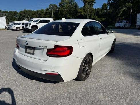 Used 2020 BMW 230i Coupe w/ M Sport Package RWD image 3