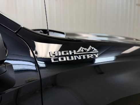 Used 2024 Chevrolet Silverado 1500 High Country w/ High Country Premium Package AWD/4WD image 6