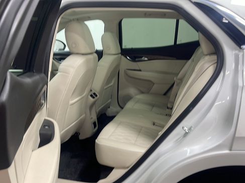 Used 2023 Buick Envision Avenir FWD image 16