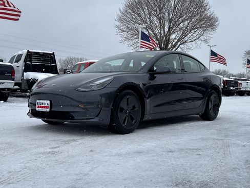Used 2022 Tesla Model 3 Long Range image 5