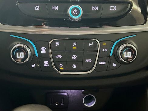 Used 2023 Chevrolet Traverse LT w/ LPO, Floor Liner Package image 11