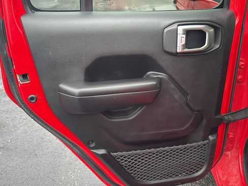 Used 2020 Jeep Gladiator Sport w/ Quick Order Package 23S image 18