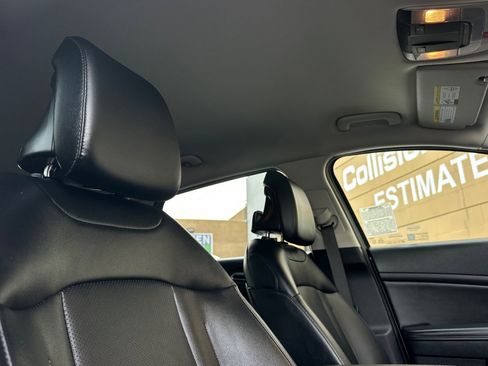 Used 2024 Kia Sportage EX image 16