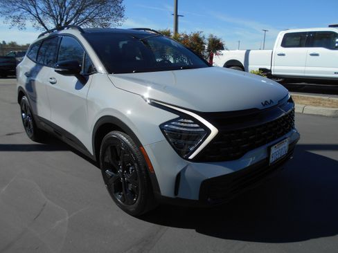 Used 2025 Kia Sportage X-Line w/ Premium Package AWD/4WD image 6