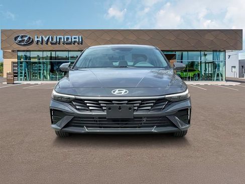 New 2025 Hyundai Elantra Hybrid FWD image 12