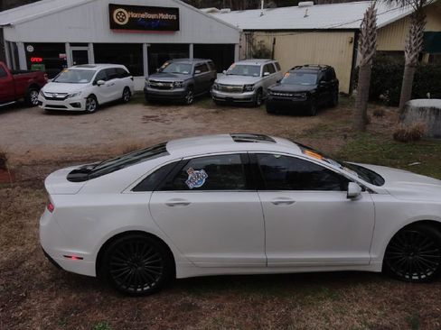 Used 2017 Lincoln MKZ Reserve w/ Climate Package image 8