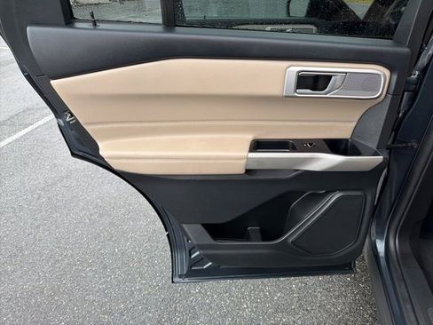 Used 2023 Ford Explorer XLT w/ Equipment Group 202A image 15