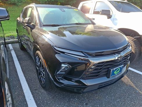 Certified 2023 Chevrolet Blazer RS w/ Driver Confidence II Package AWD/4WD image 3