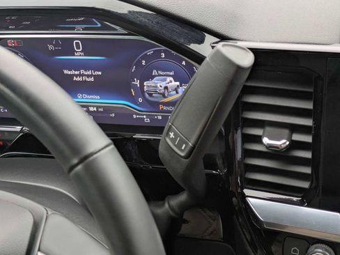 Used 2024 Chevrolet Silverado 3500 High Country w/ High Country Premium Package image 31