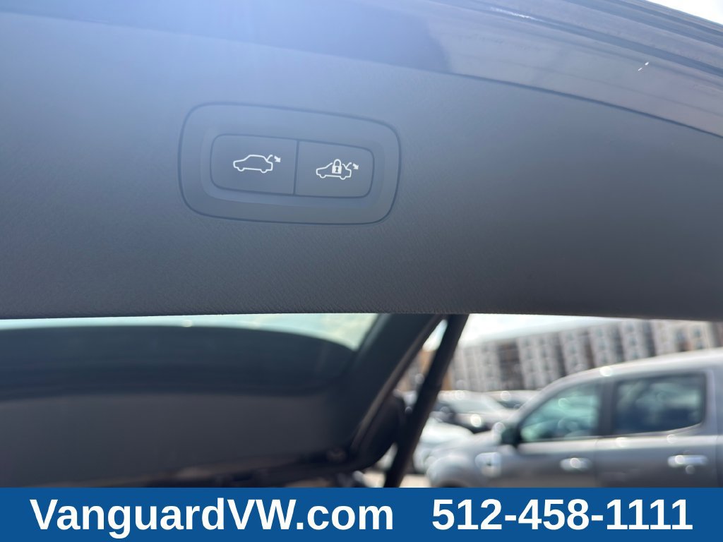 Used 2018 Volvo XC90 T6 Momentum w/ Convenience Package AWD/4WD image 10