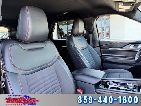 Used 2025 Ford Explorer ST-Line w/ ST-Line Street Pack AWD/4WD image 51
