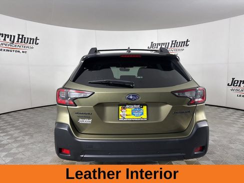 Used 2025 Subaru Outback Onyx Edition AWD/4WD image 6