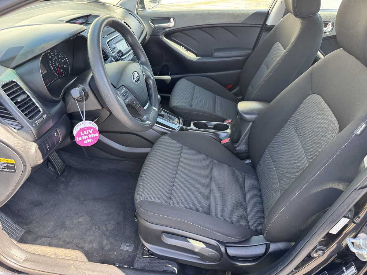 Used 2017 Kia Forte LX FWD image 21