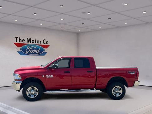 Used 2018 RAM 2500 Tradesman w/ Chrome Appearance Group AWD/4WD image 8