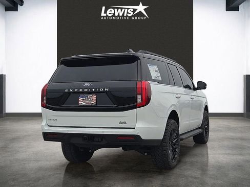 New 2026 Ford Expedition Active RWD image 4