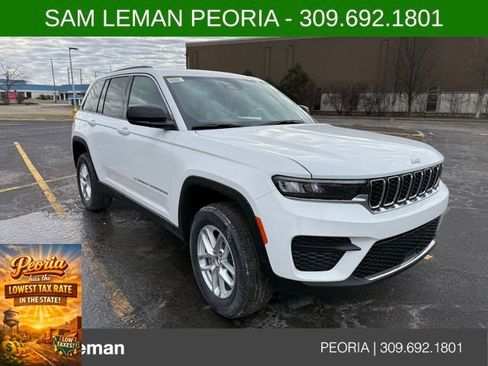 New 2025 Jeep Grand Cherokee Laredo image 2