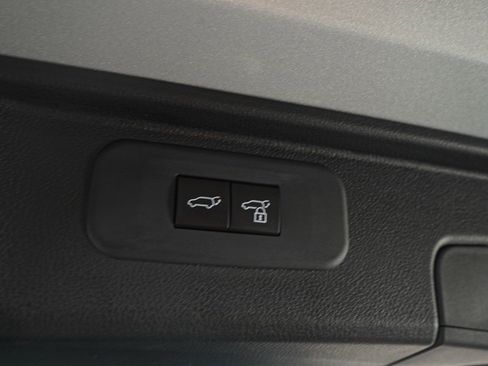 Used 2025 Toyota Grand Highlander AWD image 12