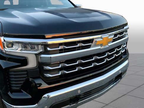 Used 2024 Chevrolet Silverado 1500 LTZ w/ LTZ Convenience Package II AWD/4WD image 27