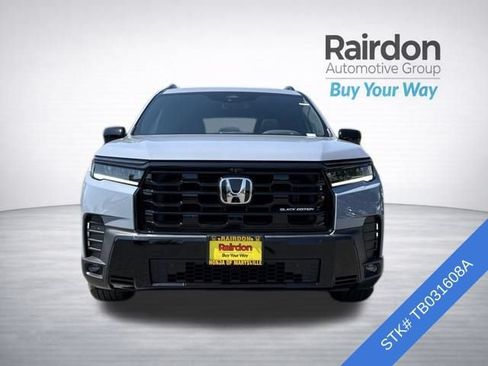 Used 2026 Honda Pilot Black Edition image 2