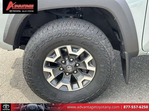 Used 2023 Toyota Tacoma TRD Off-Road w/ TRD Premium Off Road Package AWD/4WD image 13