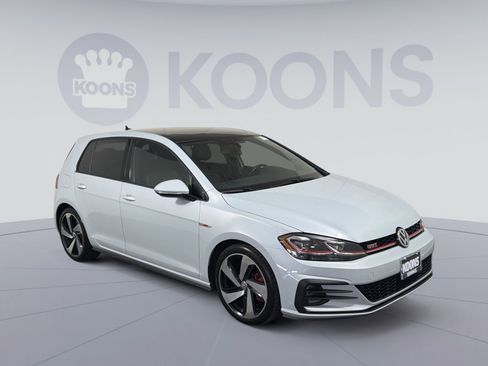 Used 2019 Volkswagen GTI SE image 10
